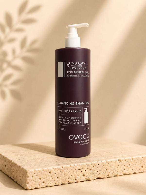 Champú anticaída OVACO fortalecedor con células madre, cafeína y activos reparadores que nutren el cabello, ayudando a reducir la caída y aportar brillo y elasticidad.
